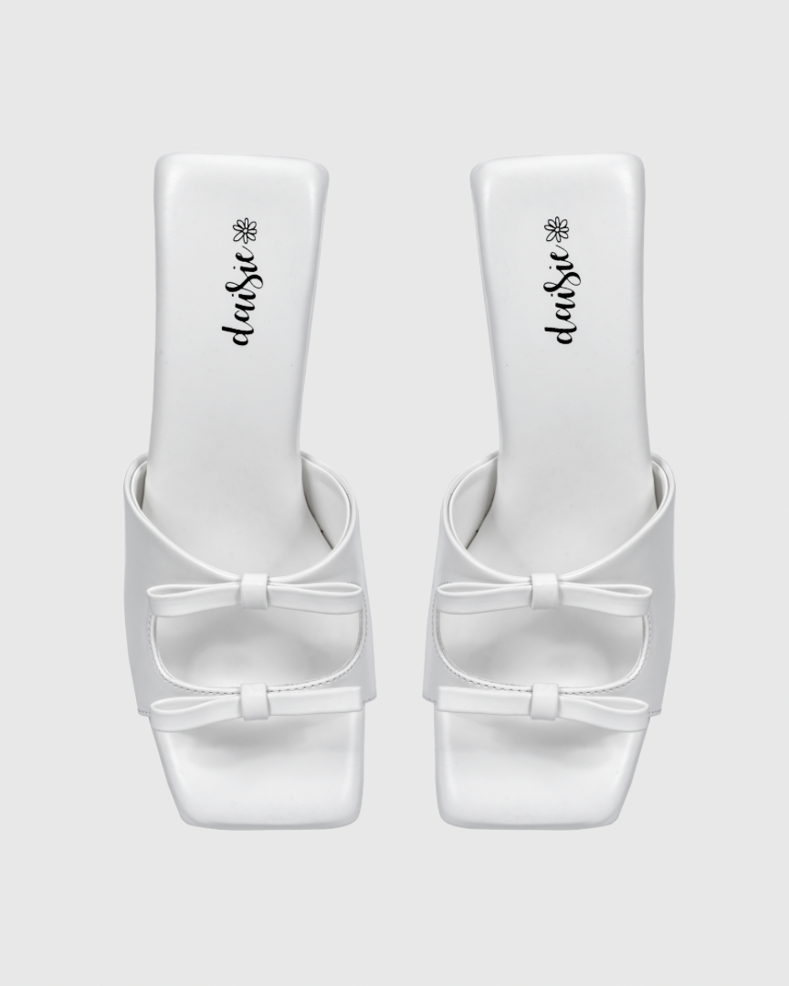 Y2K Bow Heels- White