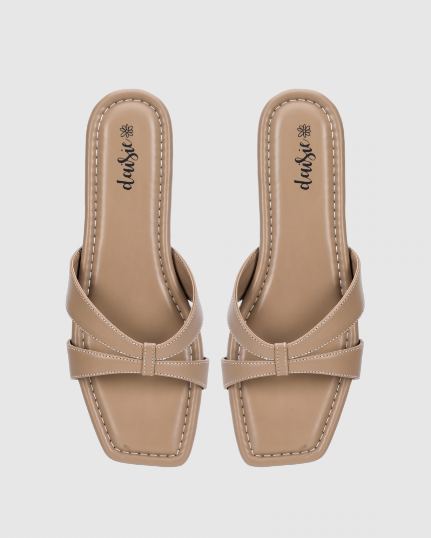 Slate of Nudes Flats