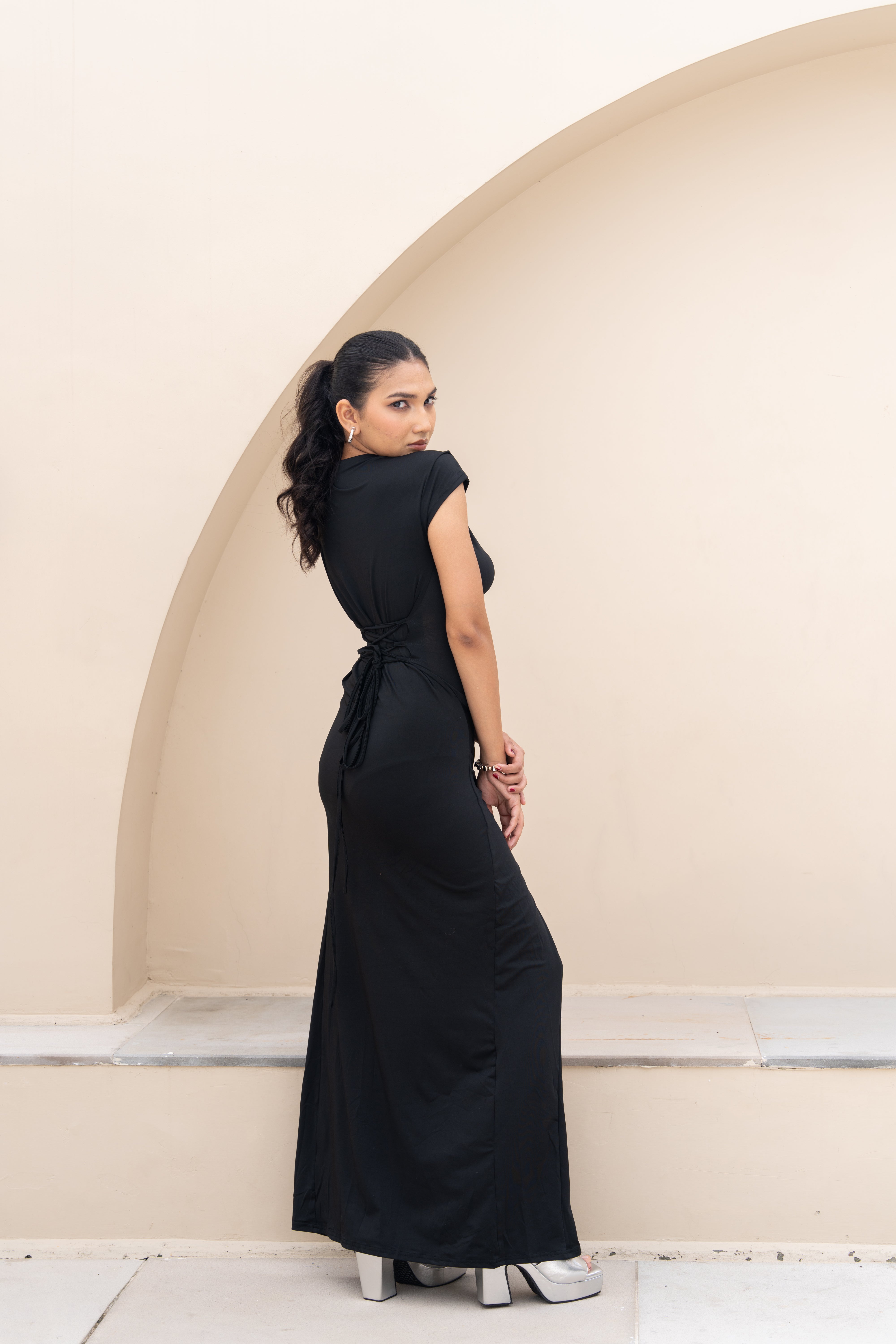 Black Ruched Knot Detail Maxi Dress – Elegant Evening Wear