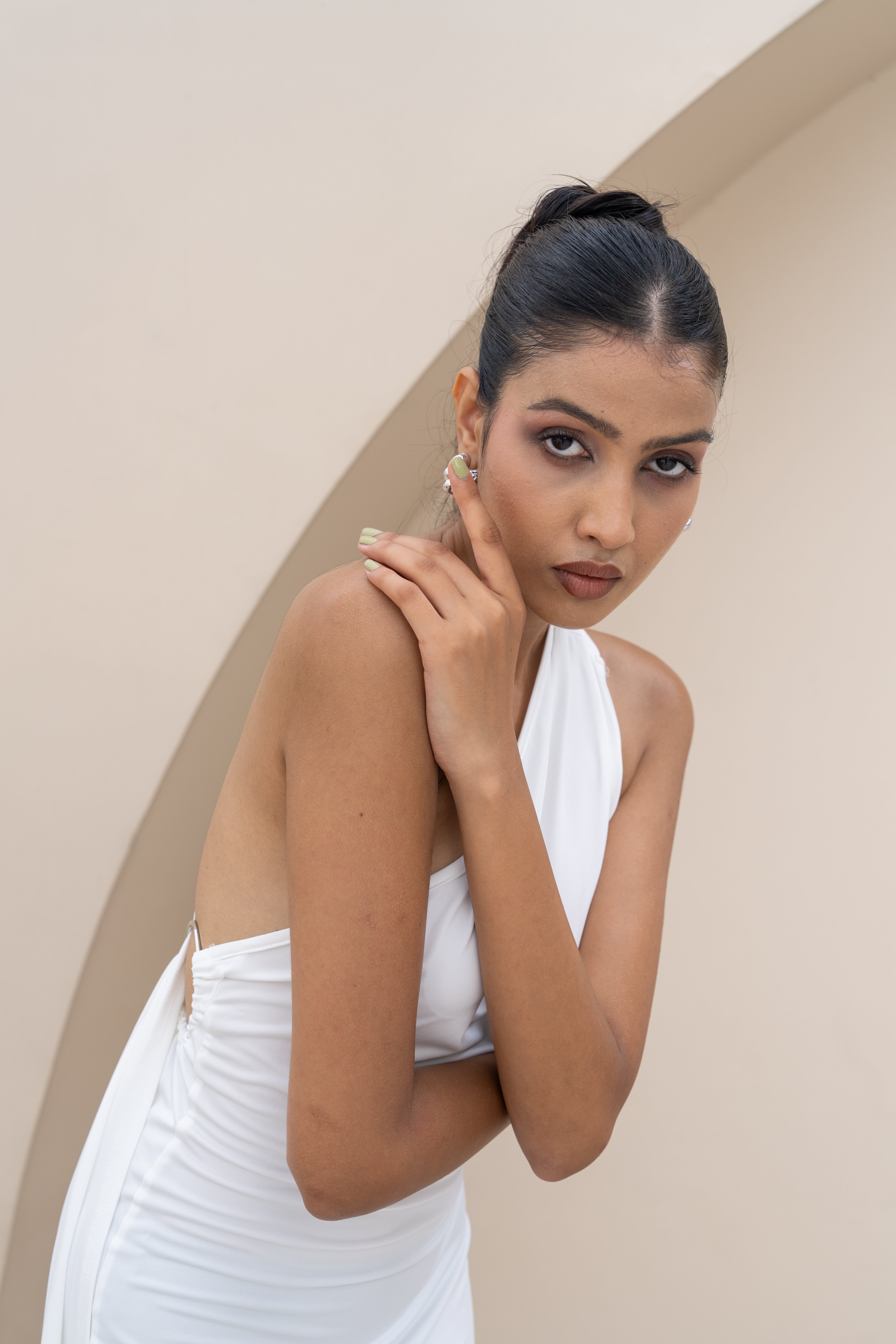 Ivory Muse One-Shoulder Gown – Timeless White Evening Elegance