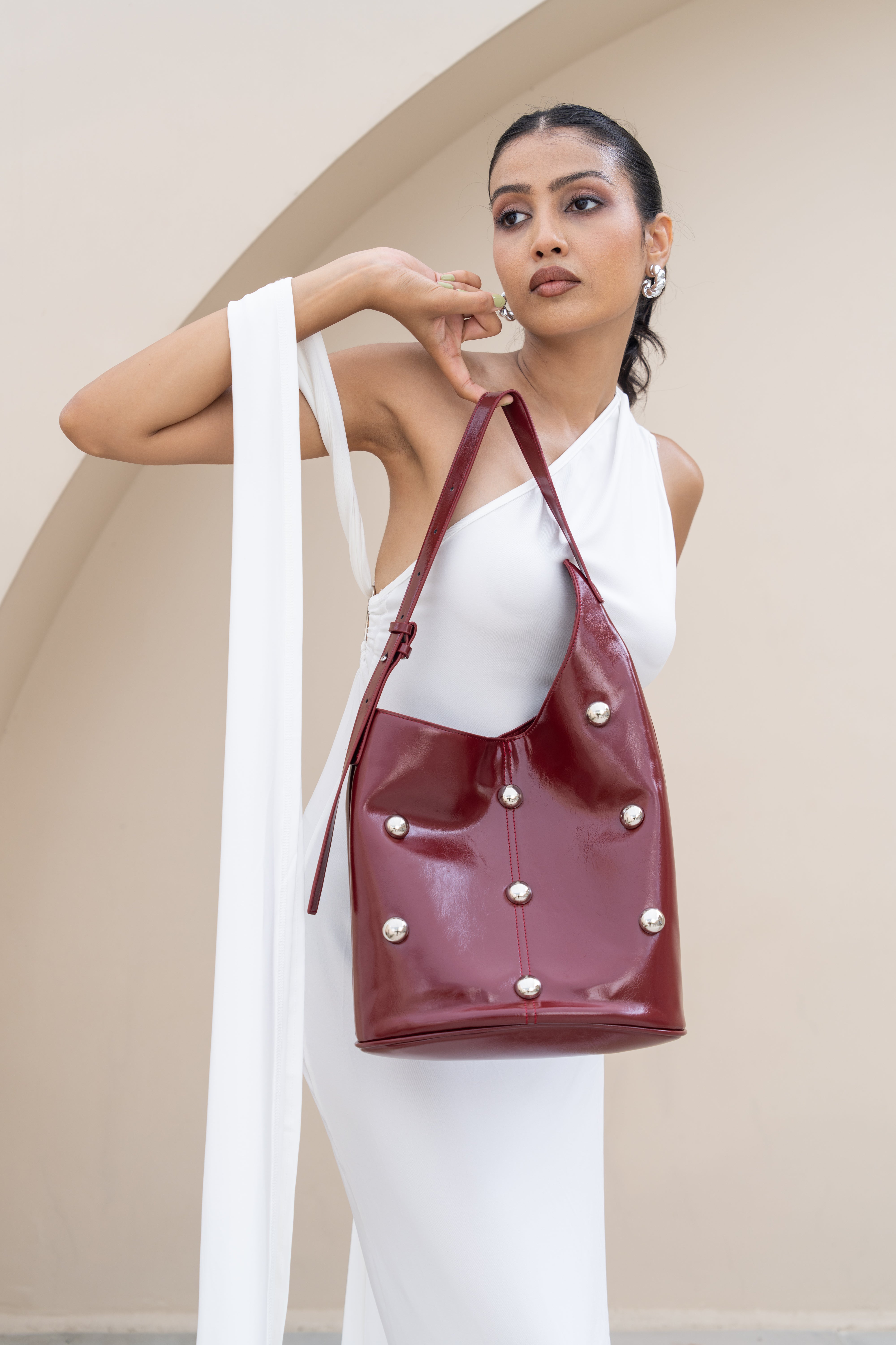 Ivory Muse One-Shoulder Gown – Timeless White Evening Elegance