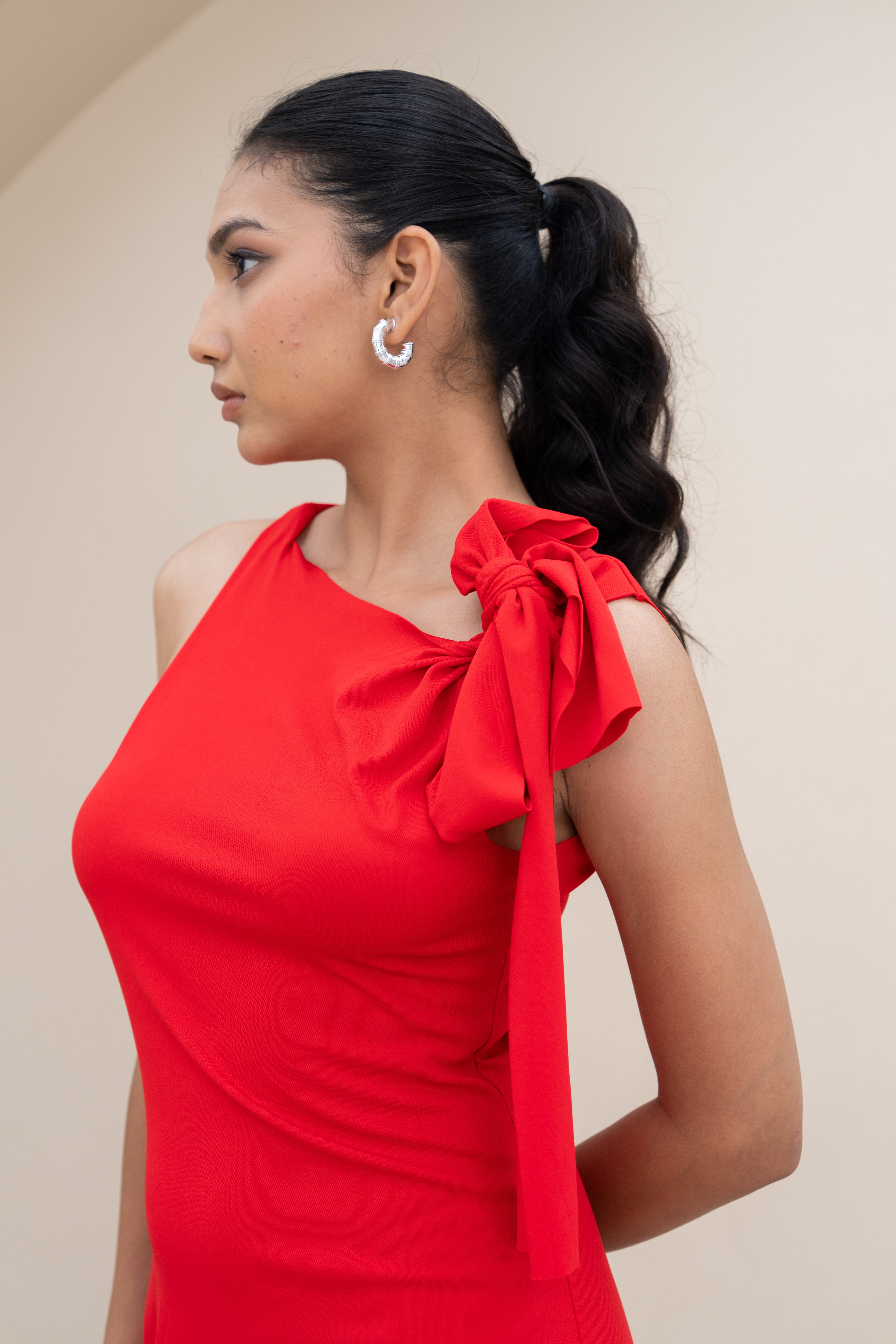 Fiery Red Shoulder-Bow Maxi Dress – Statement Evening Gown